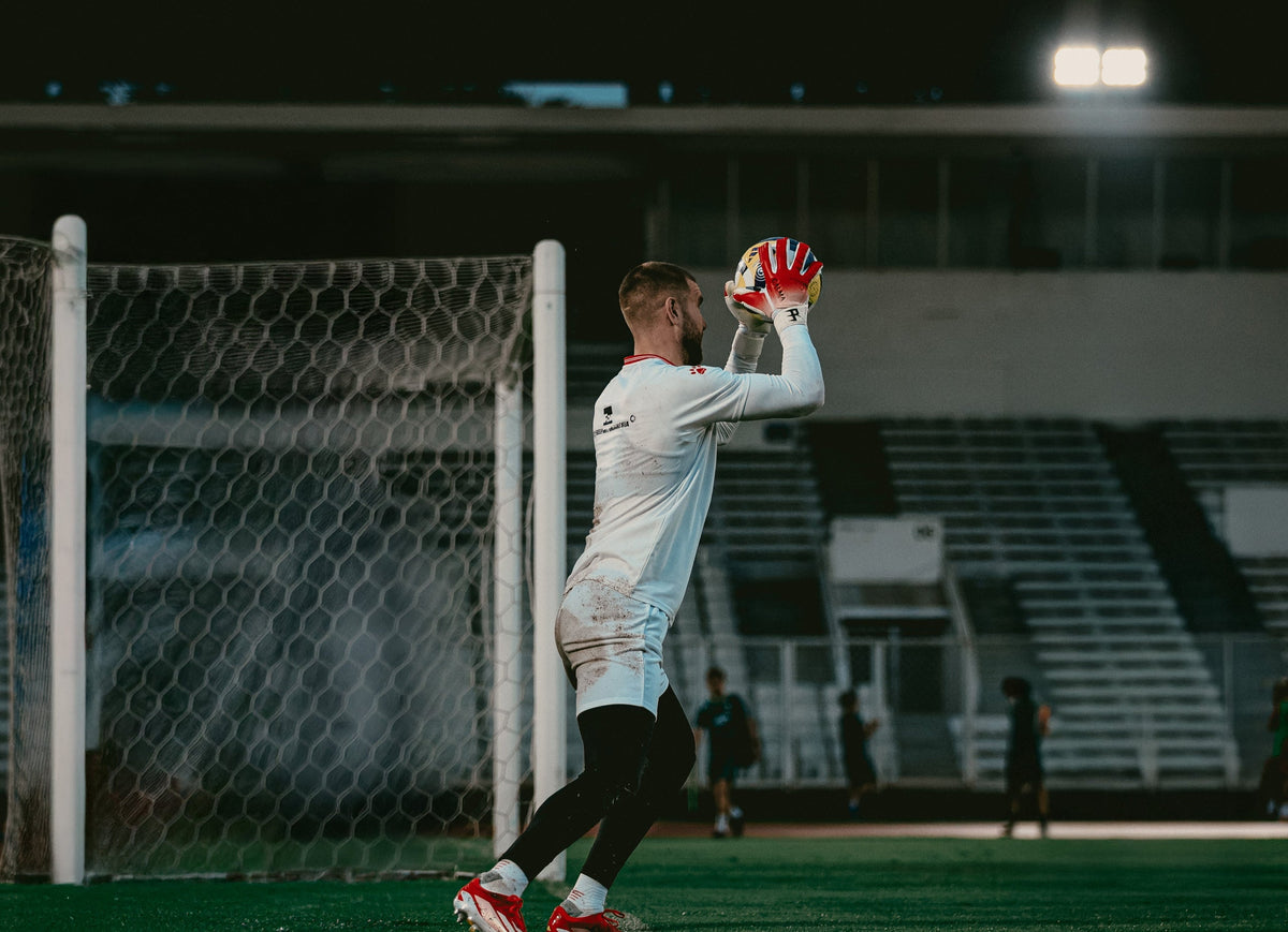 Maarten Paes launches exclusive Paes Tembok gloves