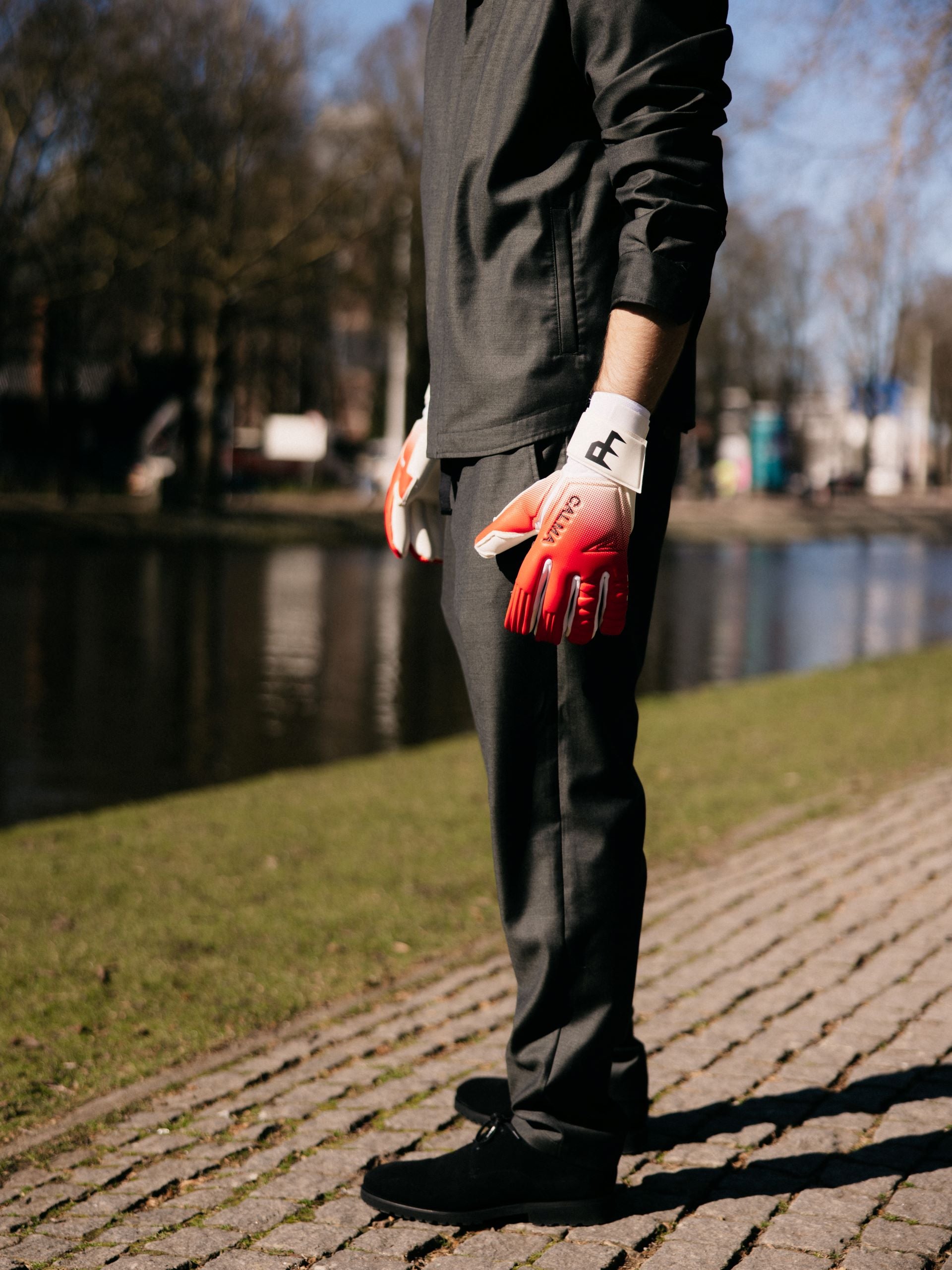 Paes Tembok Goalkeeper Gloves